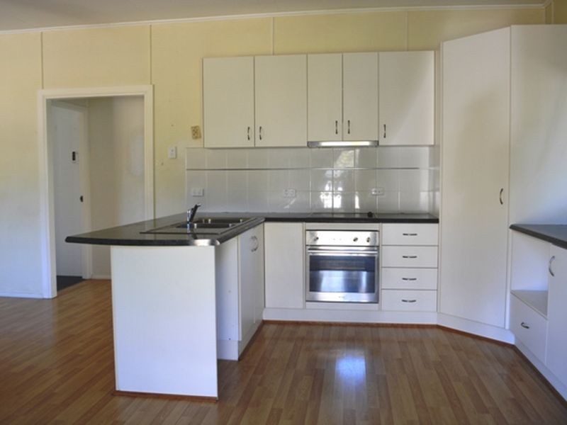 23 Saunders Street, Roma QLD 4455