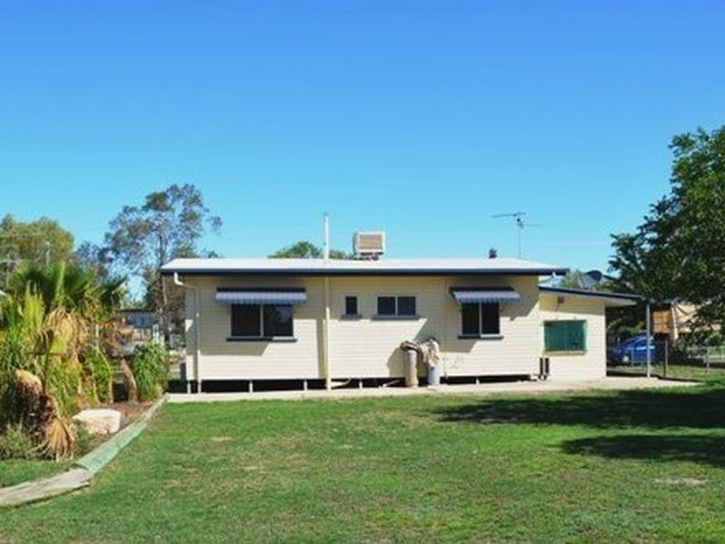 23 Saunders Street, Roma QLD 4455