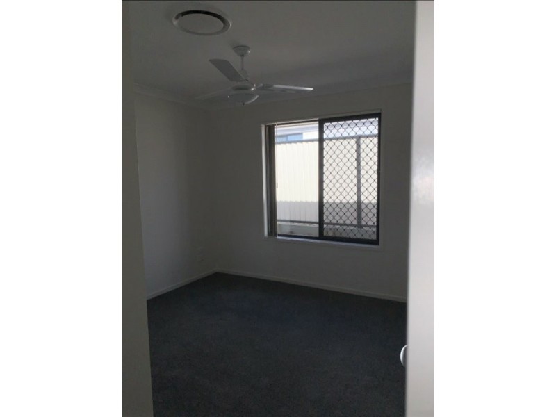 8 Dobel Way, Roma QLD 4455