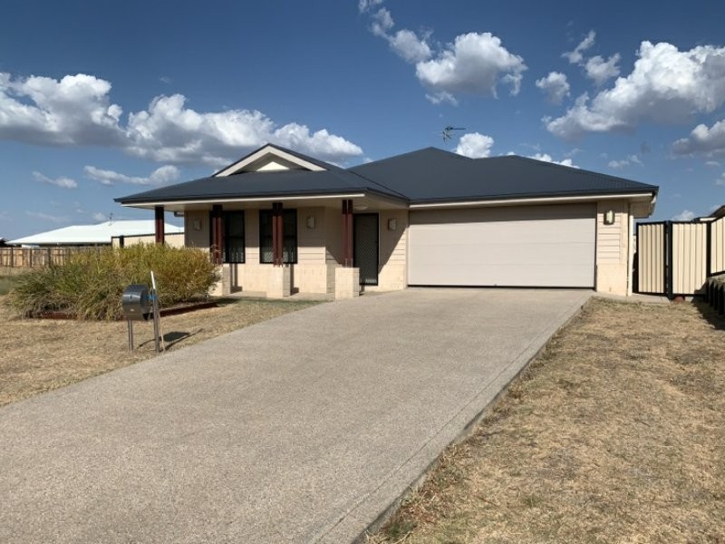 8 Dobel Way, Roma QLD 4455