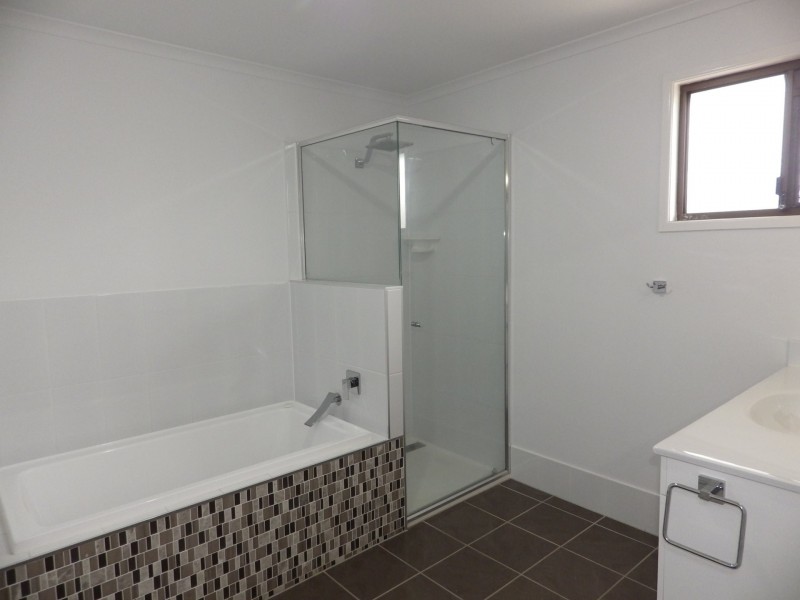 118a Charles Street, Roma QLD 4455