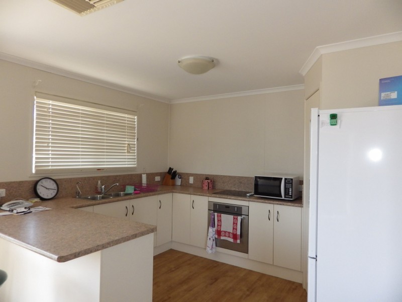 24 South Street, Roma QLD 4455