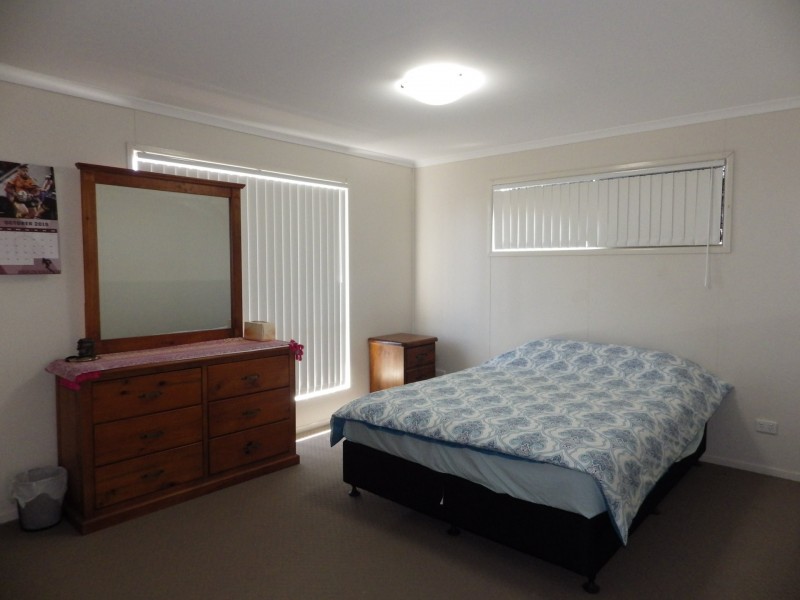 24 South Street, Roma QLD 4455