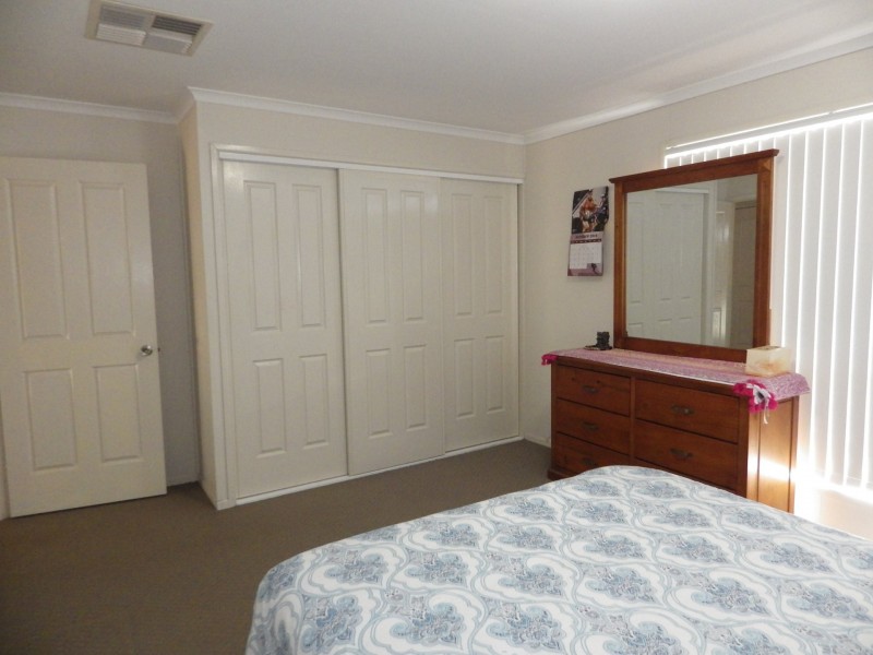 24 South Street, Roma QLD 4455