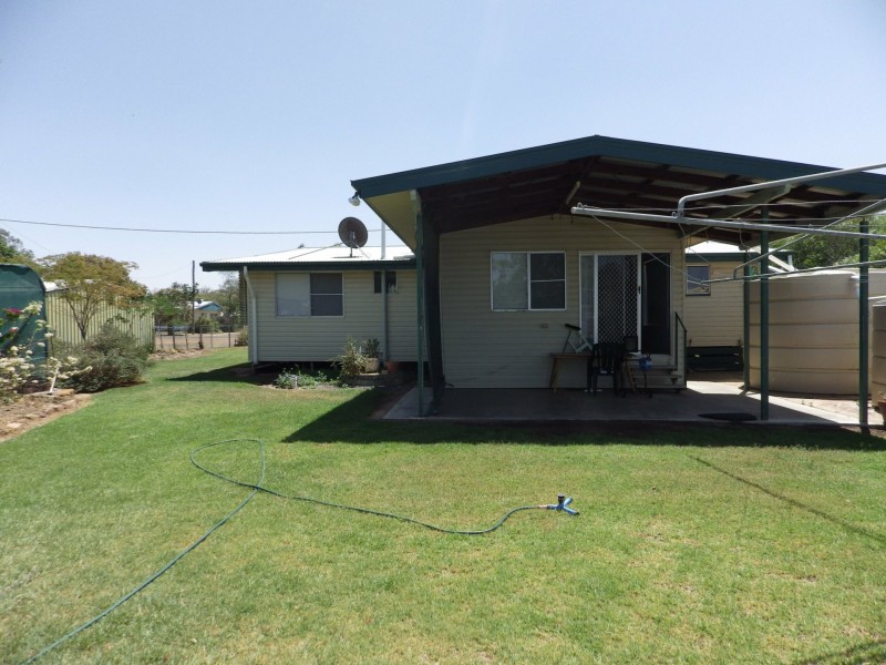 60 Russell Street, Wallumbilla QLD 4428