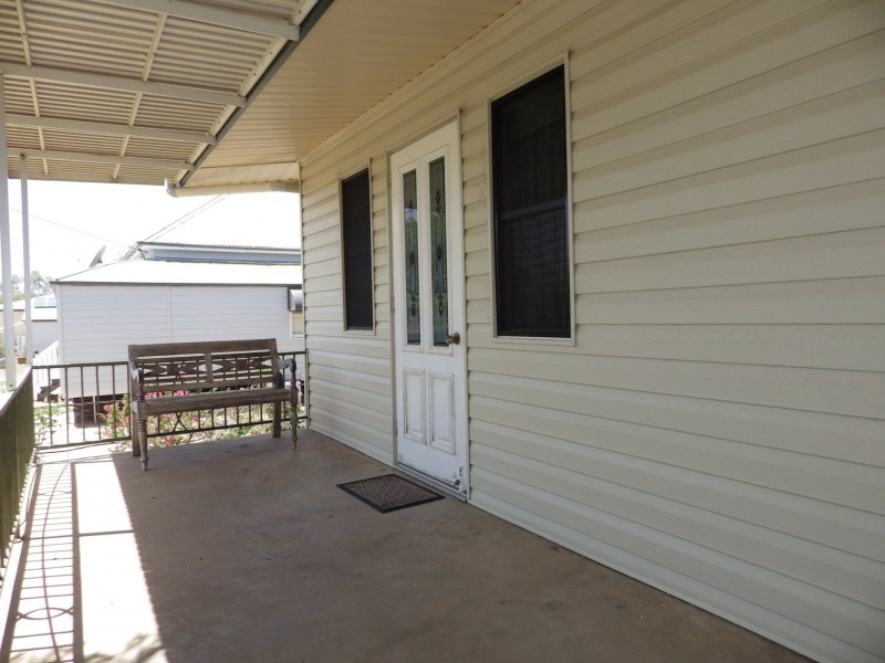 60 Russell Street, Wallumbilla QLD 4428