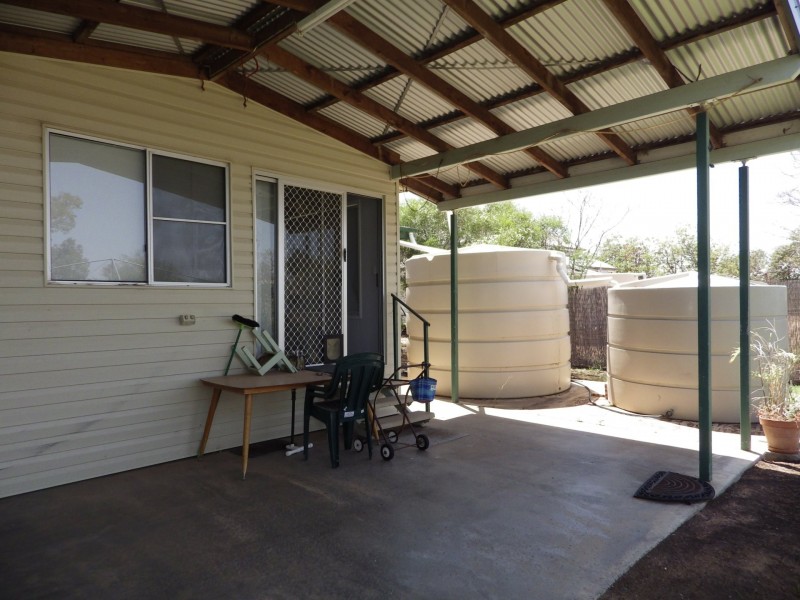 60 Russell Street, Wallumbilla QLD 4428