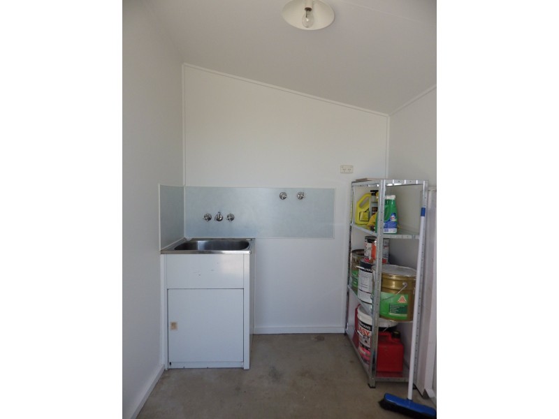 22 Downs Street, Roma QLD 4455