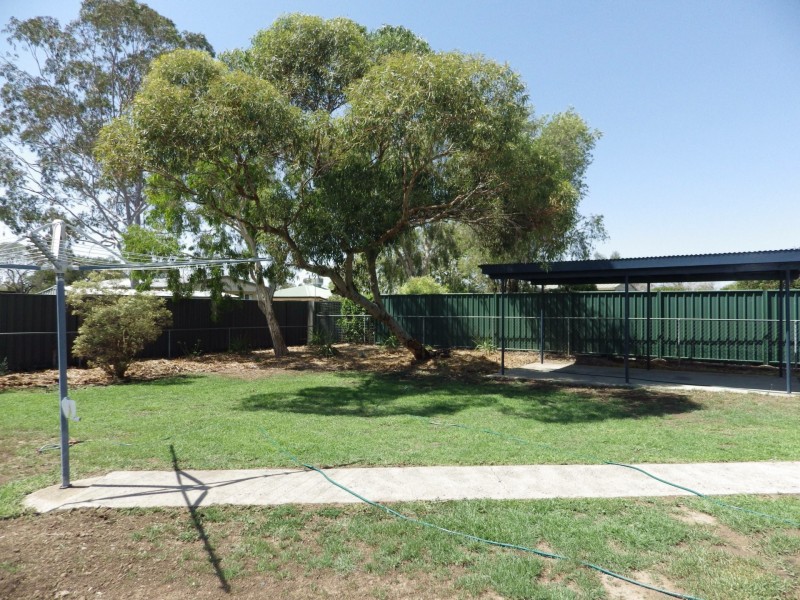 22 Downs Street, Roma QLD 4455