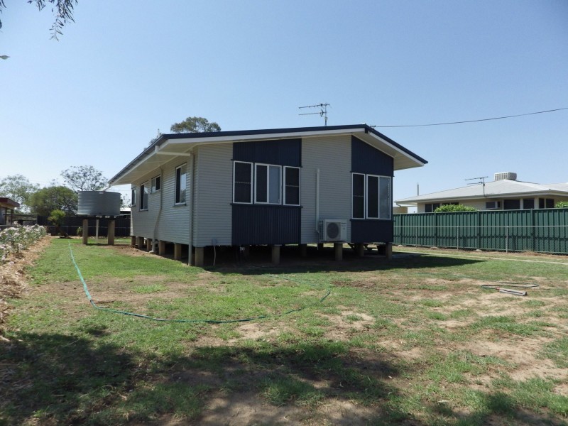 22 Downs Street, Roma QLD 4455