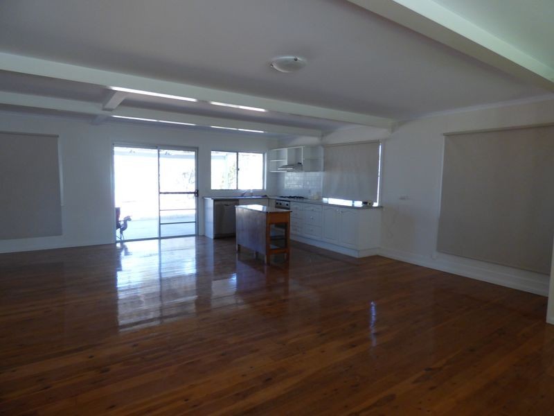 18 Albert Street, Roma QLD 4455