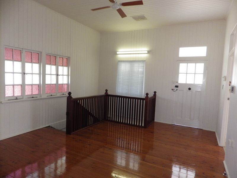 18 Albert Street, Roma QLD 4455