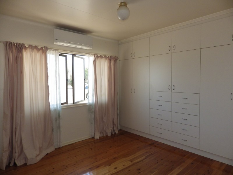 56 Rugby Street, Mitchell QLD 4465