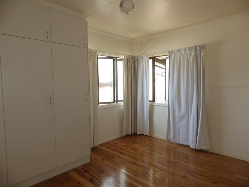 56 Rugby Street, Mitchell QLD 4465