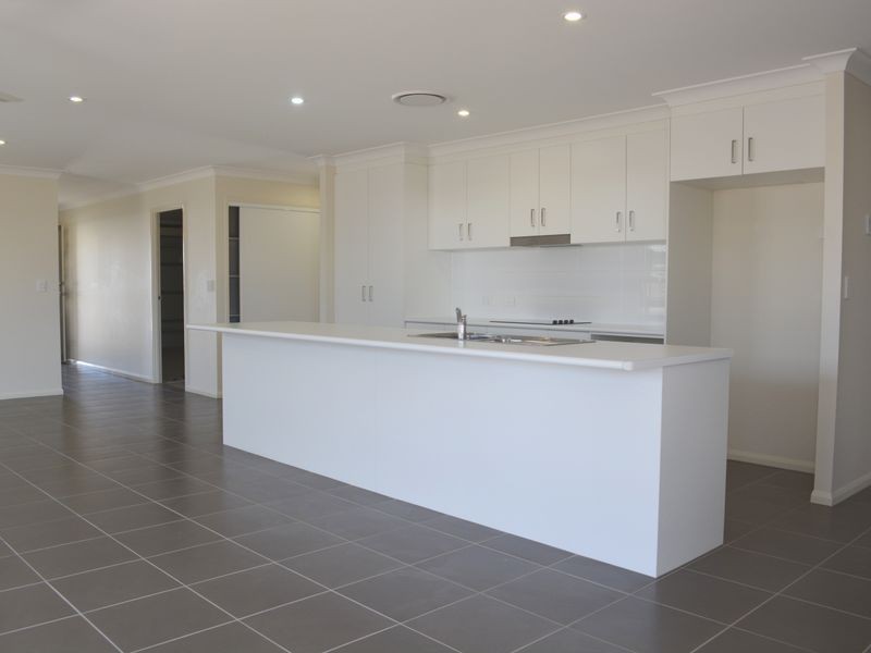 71 Taylor Street, Roma QLD 4455