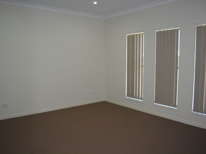 17 Beetson Drive, Roma QLD 4455