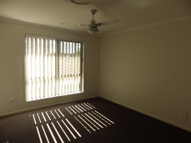 21 Bromeliad Circuit, Roma QLD 4455