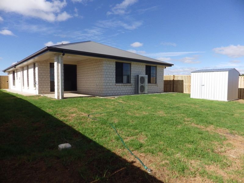 21 Bromeliad Circuit, Roma QLD 4455