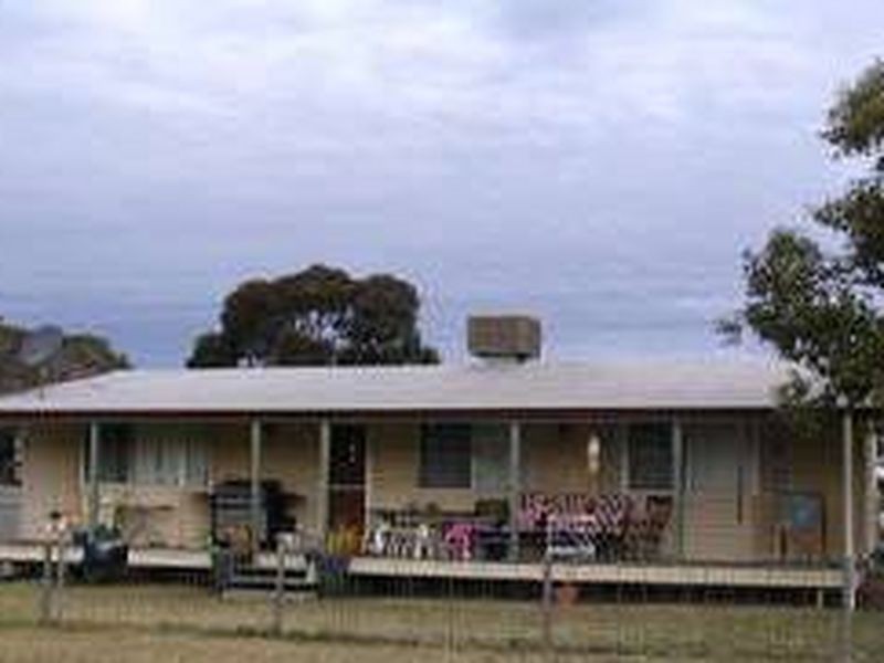 36 Derry Street, Roma QLD 4455