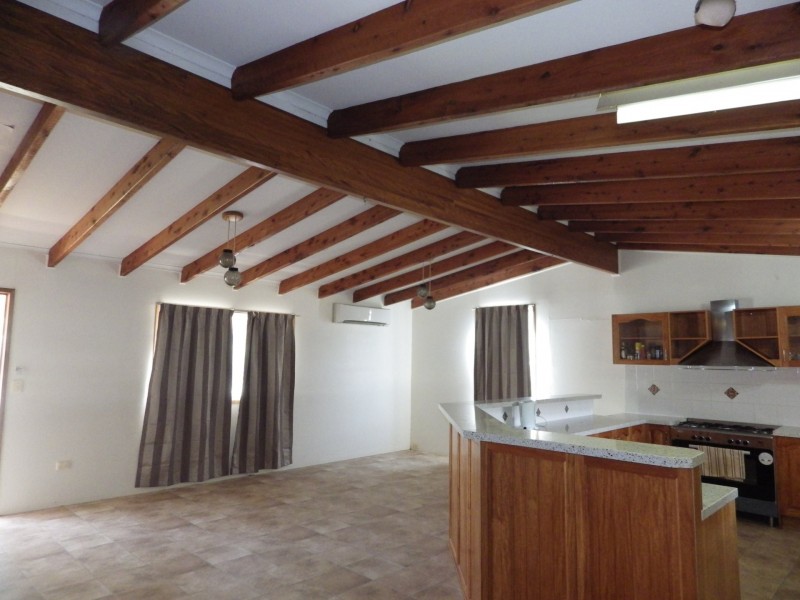 32 Derry Street, Roma QLD 4455