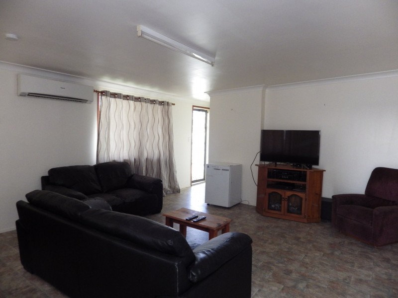 32 Derry Street, Roma QLD 4455