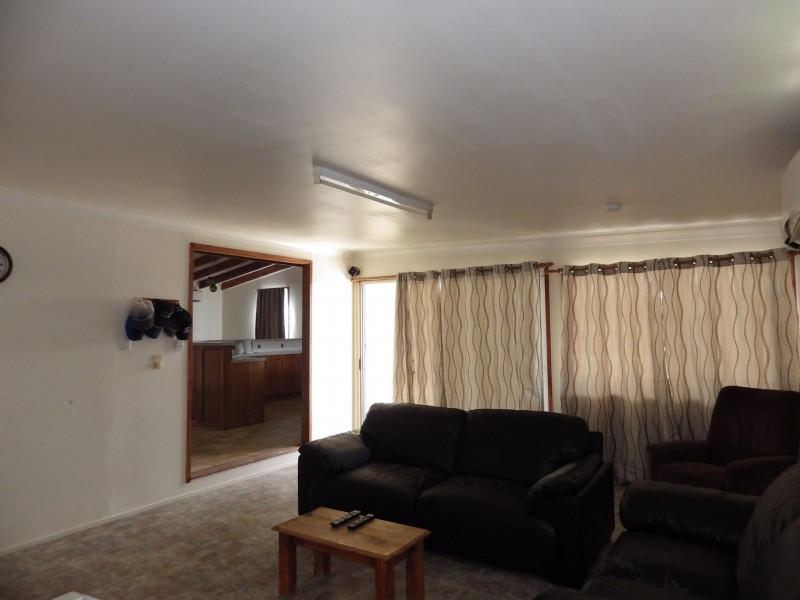 32 Derry Street, Roma QLD 4455