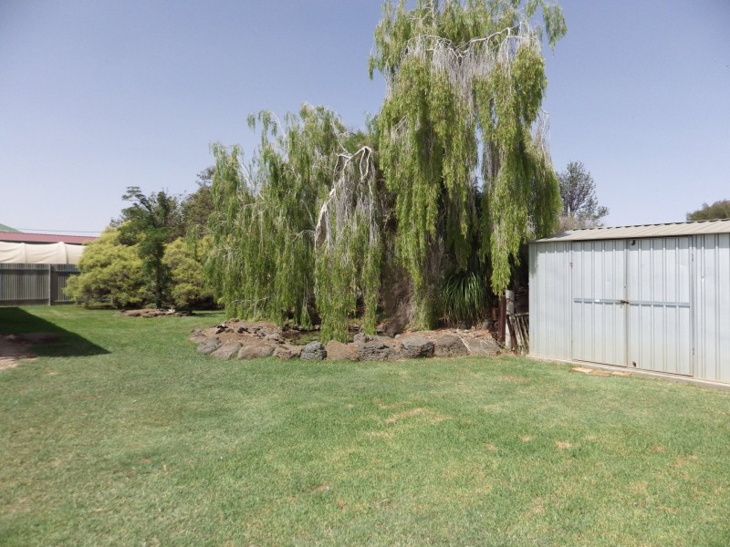 32 Derry Street, Roma QLD 4455