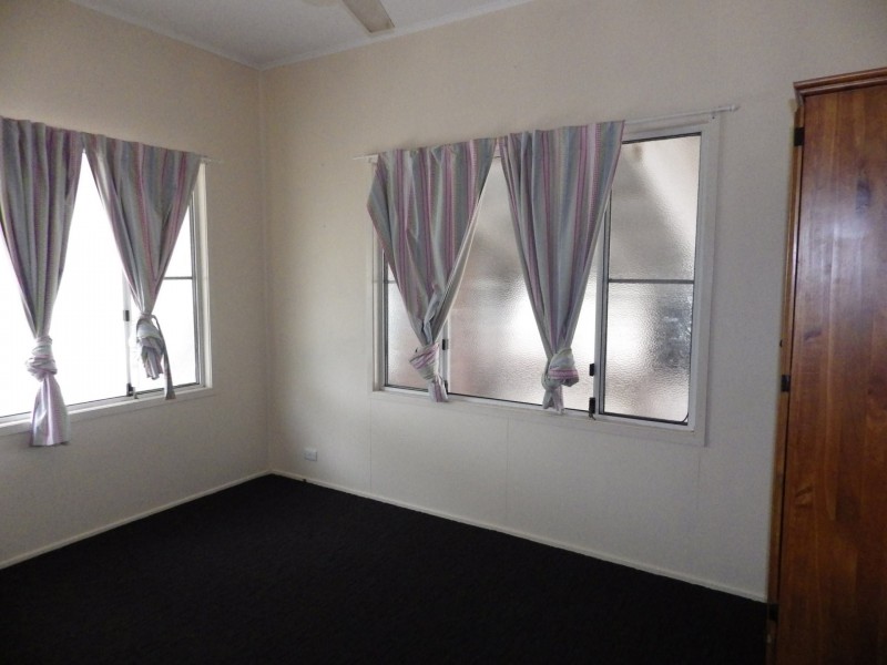 15 Wright Street, Roma QLD 4455