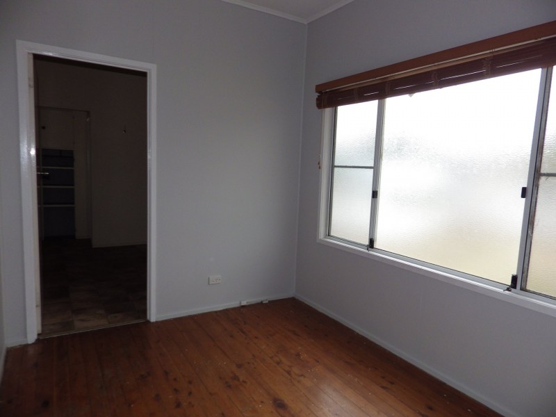 15 Wright Street, Roma QLD 4455