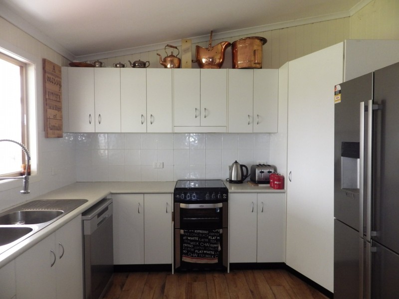 130 Woodside Road, Roma QLD 4455