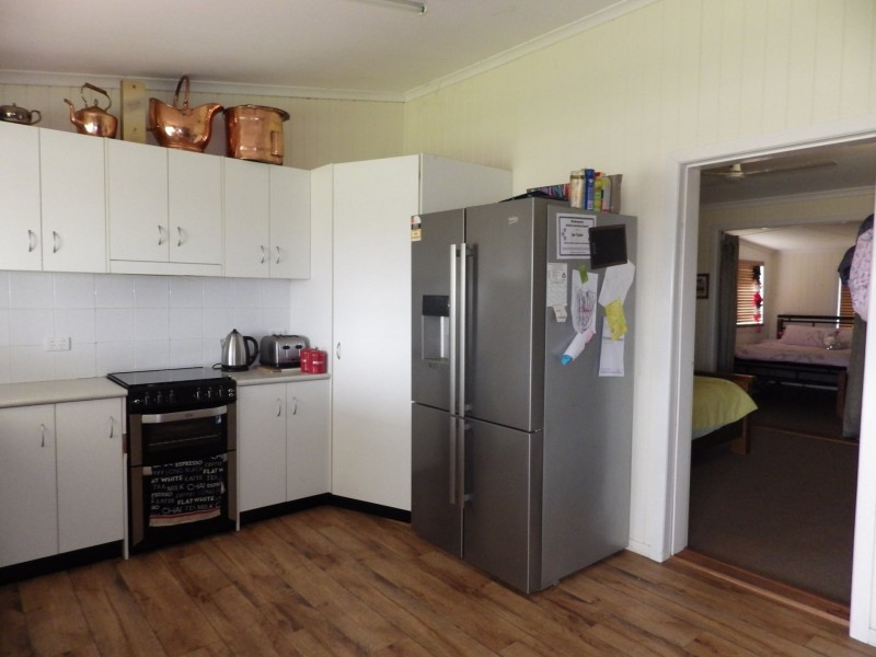 130 Woodside Road, Roma QLD 4455