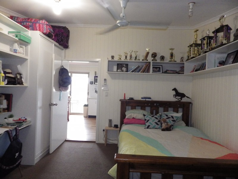 130 Woodside Road, Roma QLD 4455