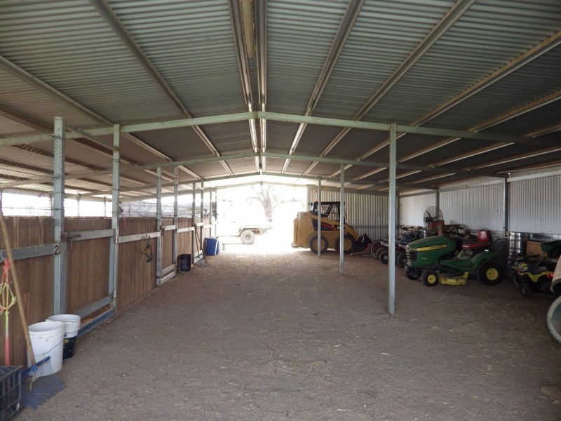 130 Woodside Road, Roma QLD 4455