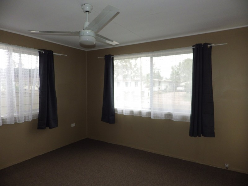 20 Elmer Street, Roma QLD 4455