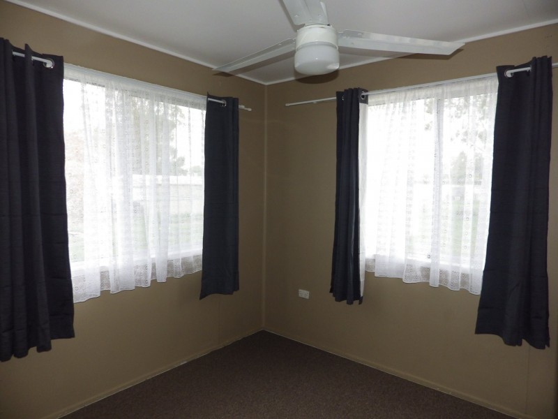 20 Elmer Street, Roma QLD 4455