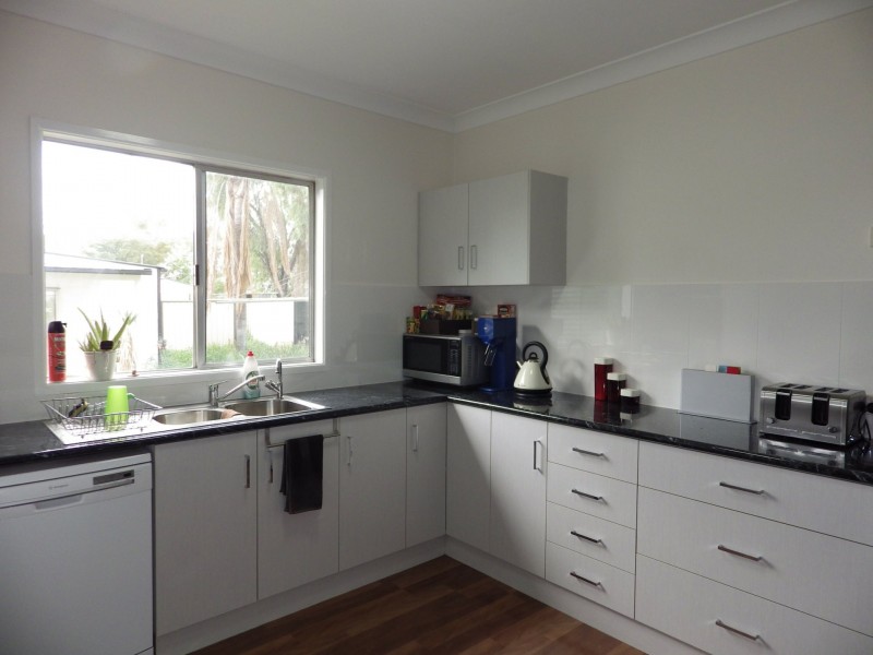 15 George Street, Roma QLD 4455