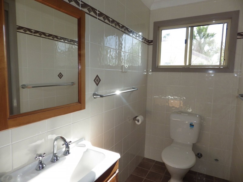 20 Karalee Court, Roma QLD 4455