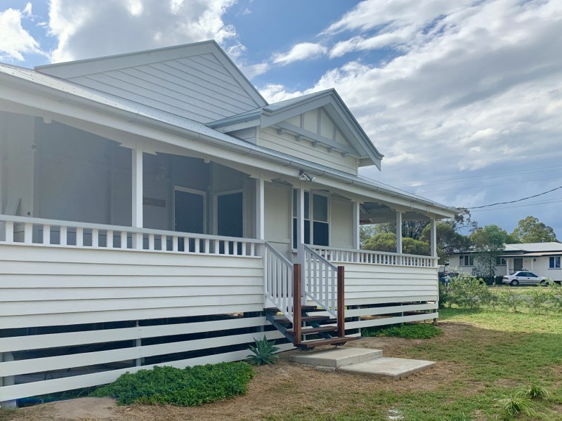 20 South Street, Roma QLD 4455