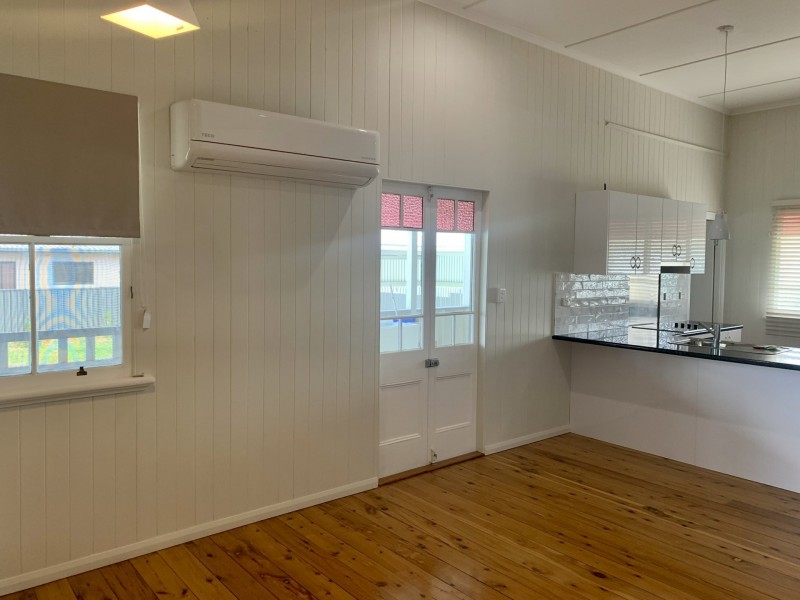 20 South Street, Roma QLD 4455