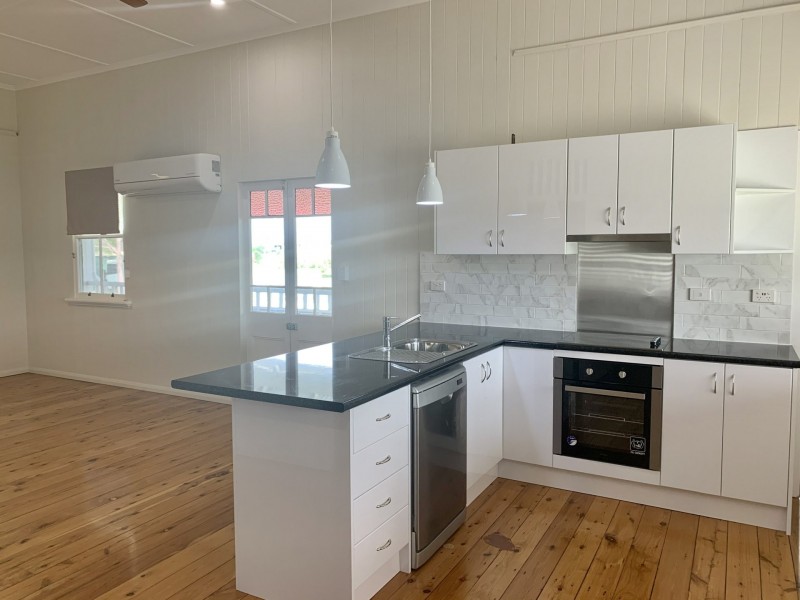 20 South Street, Roma QLD 4455