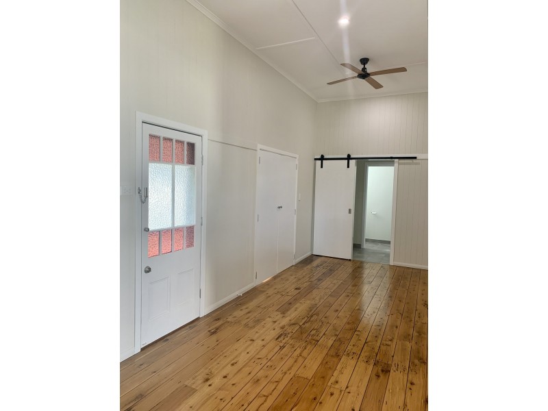 20 South Street, Roma QLD 4455