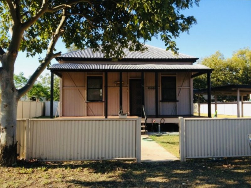 19 George Street, Roma QLD 4455