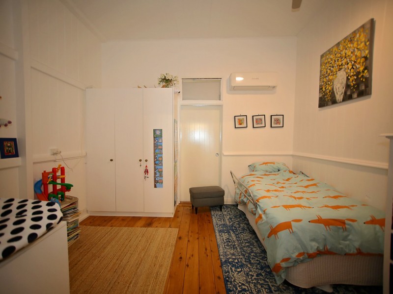 25 William Street, Roma QLD 4455