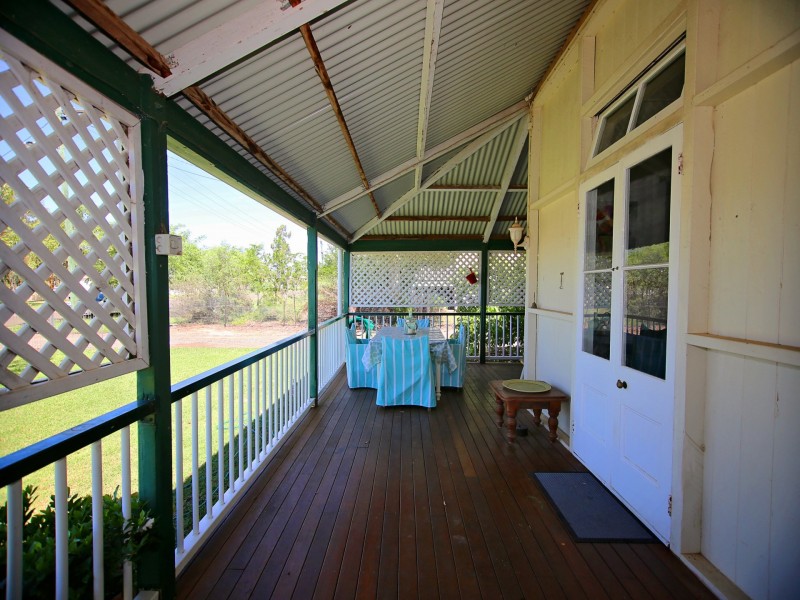 25 William Street, Roma QLD 4455