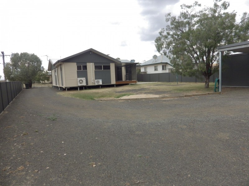 1 Saunders Street, Roma QLD 4455