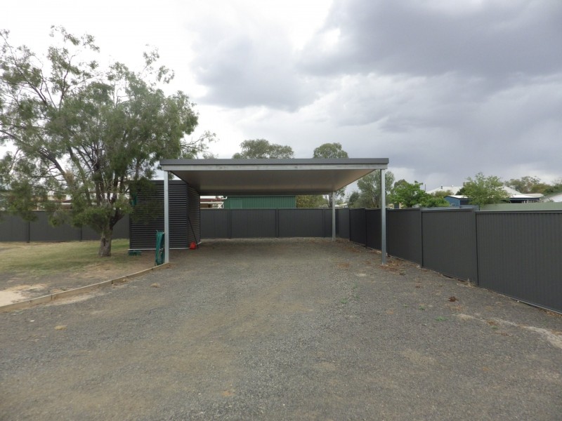 1 Saunders Street, Roma QLD 4455