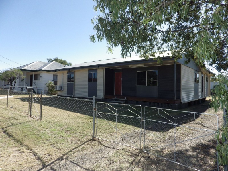 1 Saunders Street, Roma QLD 4455