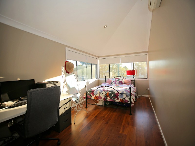 24 Charles Street, Roma QLD 4455