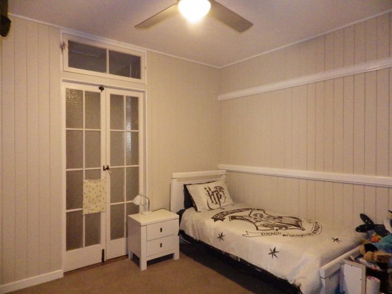 9 May Street, Roma QLD 4455