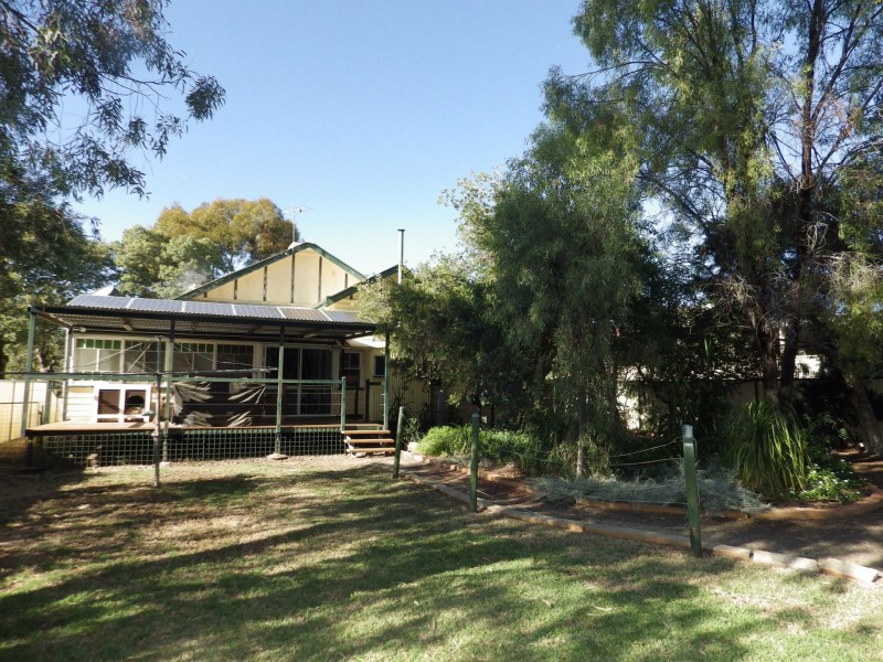 9 May Street, Roma QLD 4455